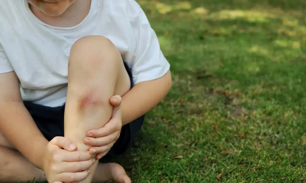 ‘Risky play’ can be good for kids, paediatricians say in new guidance