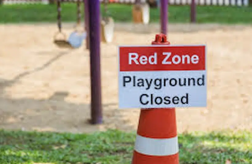 Twelve playgrounds in Athens to close over safety concerns